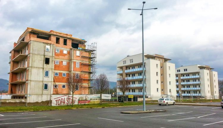 Počet dokončených bytov v Trenčianskom kraji medziročne klesol
