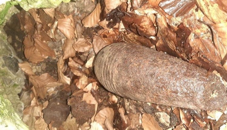 Šokujúci nález pri Púchove: V lese ležali granáty a mína